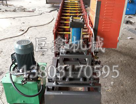 鋅鋼百葉壓片機(jī)