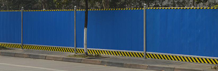 工地圍擋機(jī)器